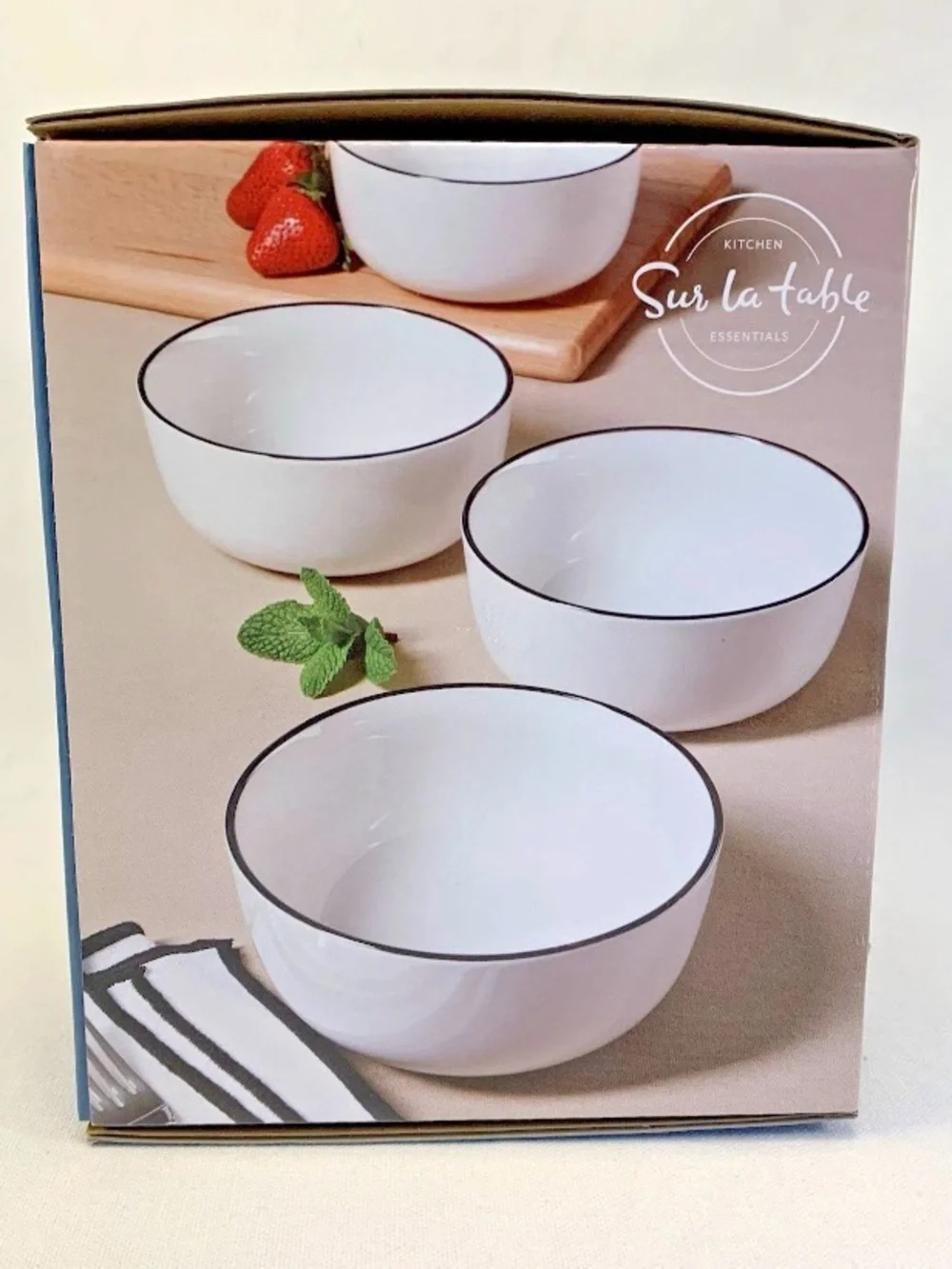 Sur La Table Cereal Bowls White Porcelain with Black Rim Set of‎ 4 NEW NIB